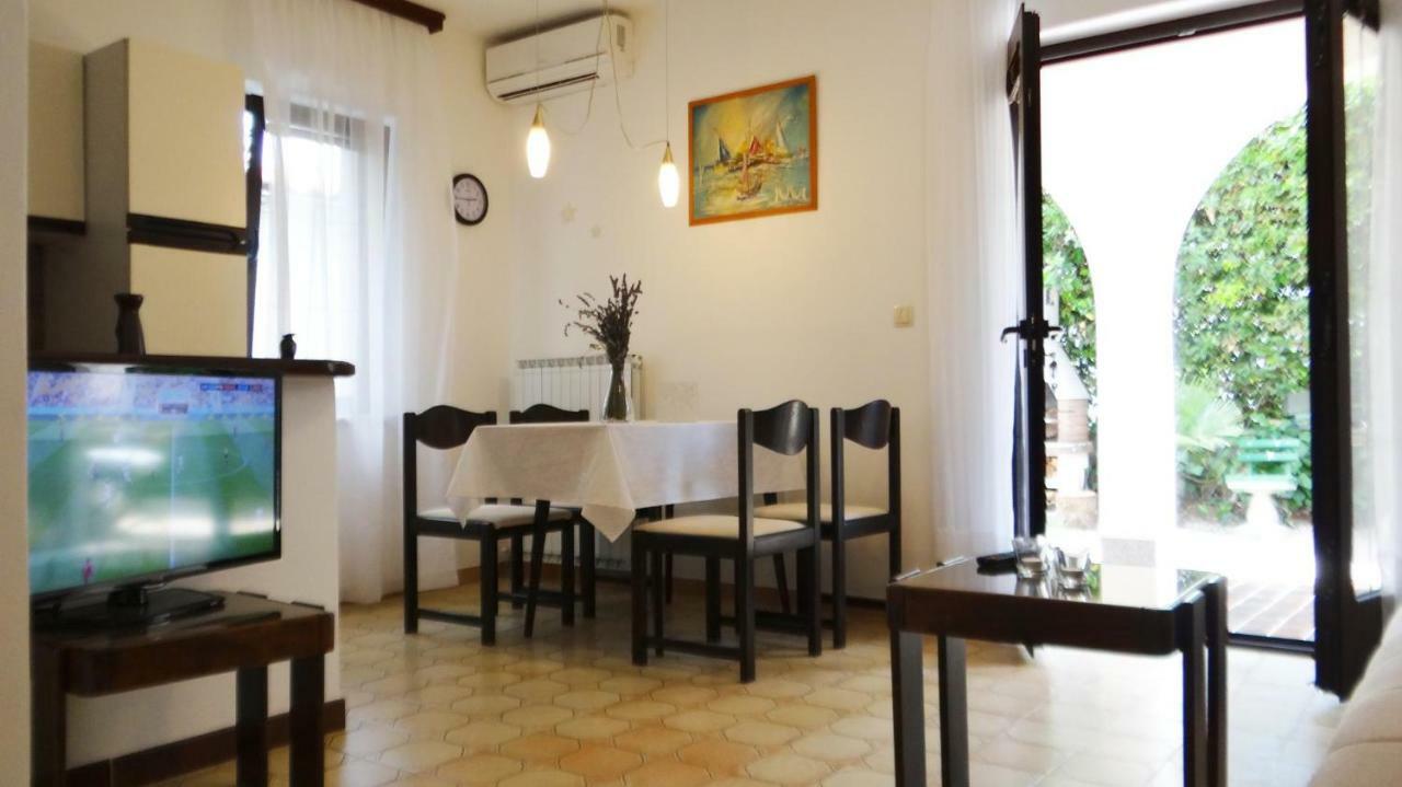 Apartman Magasic Krk Town Exterior photo